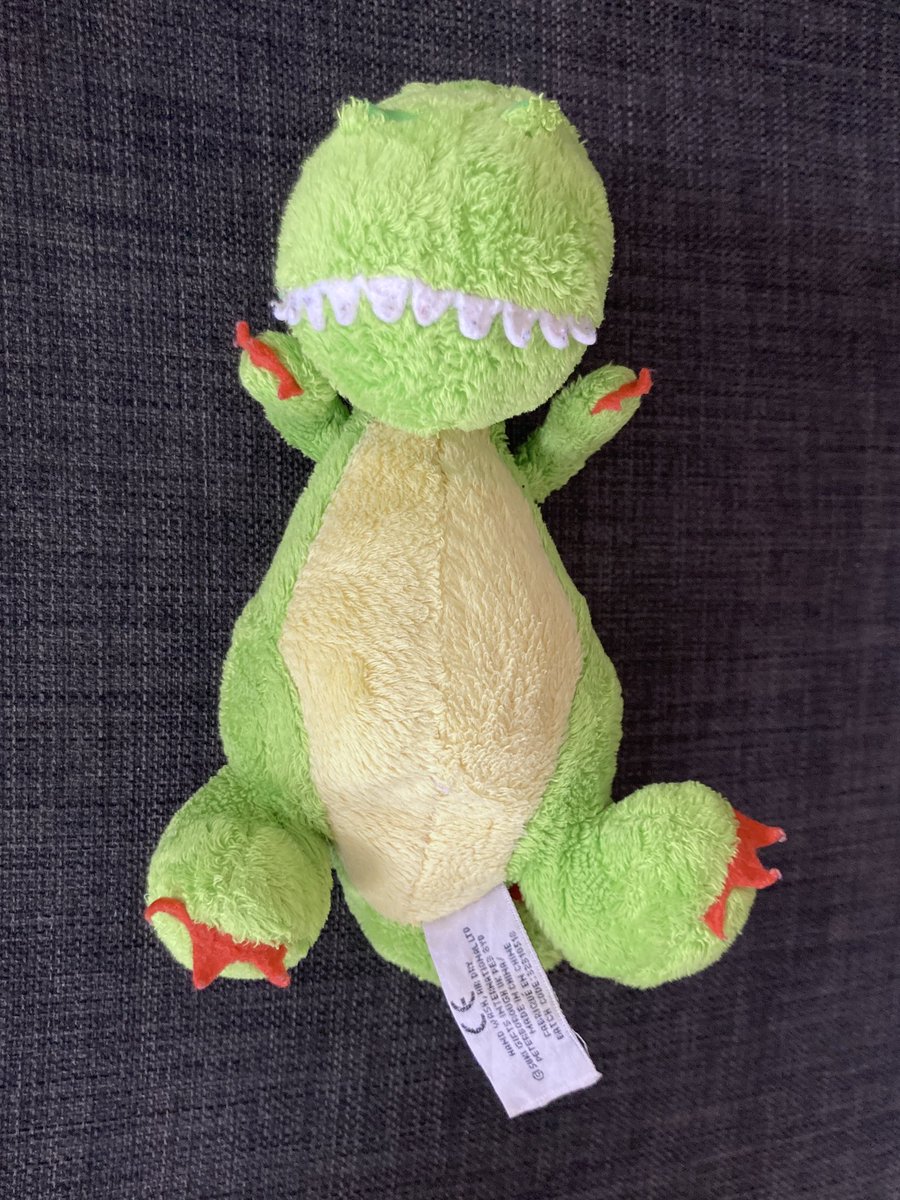 Does anyone recognise this furry fellow? I found this green dinosaur soft toy last night (Monday 8 April) at 7pm on the pavement on Rosebery Avenue in Holborn, near the corner with Laystall Street, EC1R. Pls RT to help him get home #LostAndFound #London #LostAndFoundInLondon