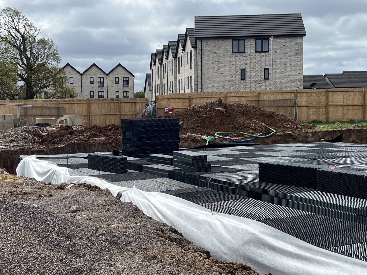 SDSWater's tweet image. SDS is on site today for the installation of our advanced GEOlight® Attenuation Tank at the new Lidl site in Cribbs Causeway Triangle, Bristol.
Our team is dedicated to delivering excellence in sustainable stormwater management. 

#Geolight #InstallationInProgress #Sustainability