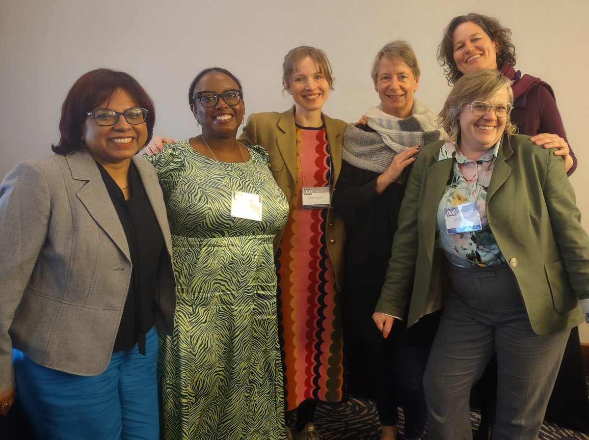 I wrapped up ISA2024 with a roundtable discussion of my forthcoming book, The Politics of Women, Peace, and Security in UN Mediation (CUP, October). Thanks to these AMAZING mentors for their support - Soumita Basu, @ToniHaastrup, Catherine Goetze, @ATRWibben, and @Jamiejhagen!