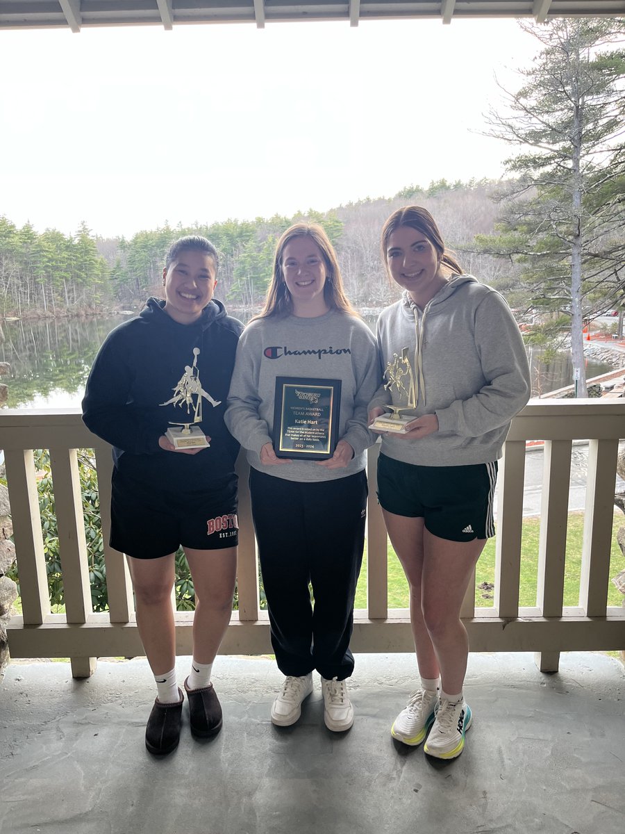 End of year team banquet last night to wrap up the 2023-24 season! Congrats to our award winners as well:
TEAM Award - Katie Hart
Dynamic Duo of the Year - Mikayler Patch &amp; Aliza Som