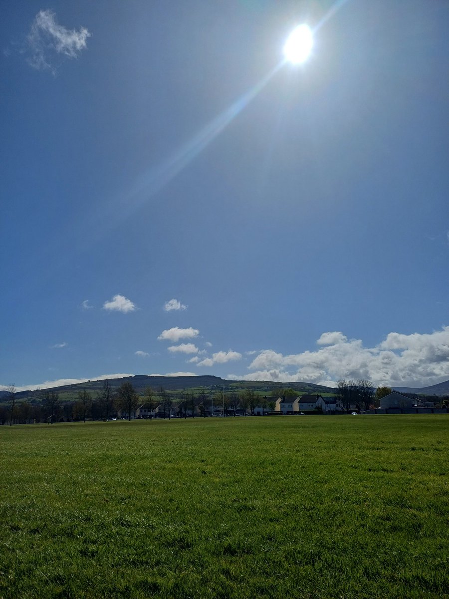 Speak of the Sun! 🌞🙌 Tallaght, Dublin.☘️ 2.30pm all is well.💚