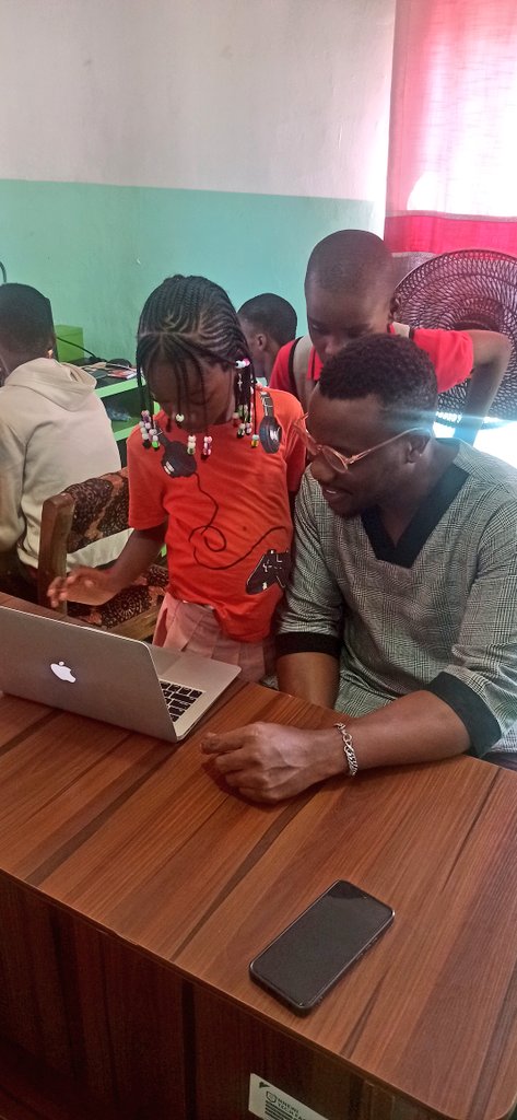 Today, the free holiday bootcamp on tech for kids and teens is ongoing at Nnewi Tech Faculty in collaboration with SID, Anambra State Government.