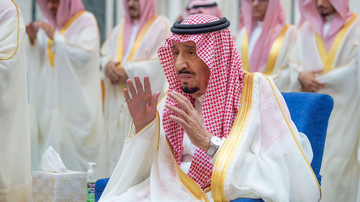 🔴قال الإمام احمد بن حنبل:لو علمت أن لي دعوة مستجابة لصرفتها لولي الأمر لأن في صلاحه صلاح الرعية.
اللهم وفق ولاة امرنا لما تحب وترضى وسدد خطاهم وبارك لهم بأعمارهم وزدنا بهم توفيقاً و رخاءً وأدم علينا عزّنا وأمننا واحفظ لنا قادتنا و بلادنا ومقدراتنا ومقدساتنا #صحيفة_عين_الحقيقة