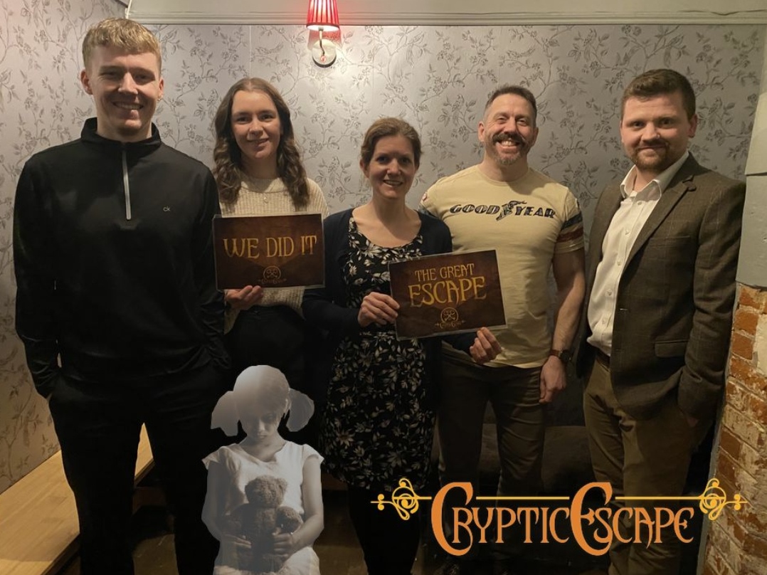👻 Our team recently braved the haunted Great Escape in Norwich. Known for its difficulty, the challenge was to escape within the hour. Three out of four teams conquered the challenge, but Team 4 emerged as the ultimate winners, escaping with a whopping 10 minutes to spare.