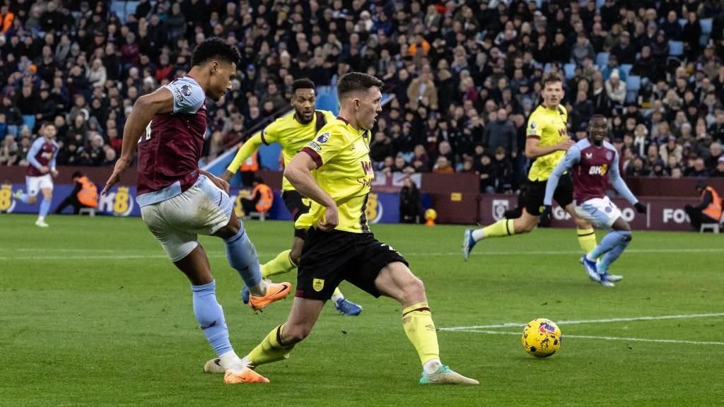 Ollie Watkins has registered 6 assists following a dribble in the Premier League this season, 1 more than any other player in the competition. Unselfish striker. 🅰️🅰️🅰️🅰️🅰️🅰️