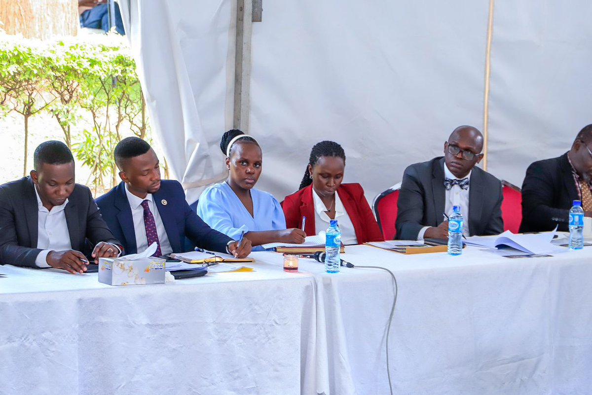 BRSC presentation of a report on minimum licensing requirements for investors to stakeholders convened by the State House Investor Protection Unit.

<a href="/edthnaka/">Col Edith Nakalema</a> <a href="/FGimara/">FGimara</a> <a href="/Mercykains/">Mercy K. Kainobwisho</a>
