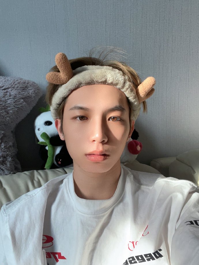 souriwinz's tweet photo. drop skincare routine bae

#shiqi #chaselee #十七 https://t.co/x7jucZbuzY