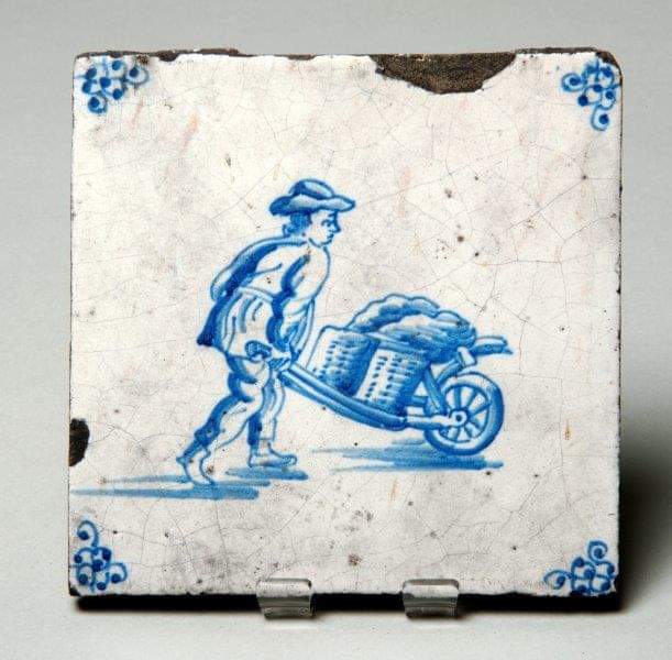 #TilesOnTuesday Tiles like this were made in Britain and parts of Europe to imitate Chinese blue and white porcelains that were very popular in the 18th and 19th centuries. This type of ware is often known as Delftware. See more of our collections online cannon-hall.com/collections