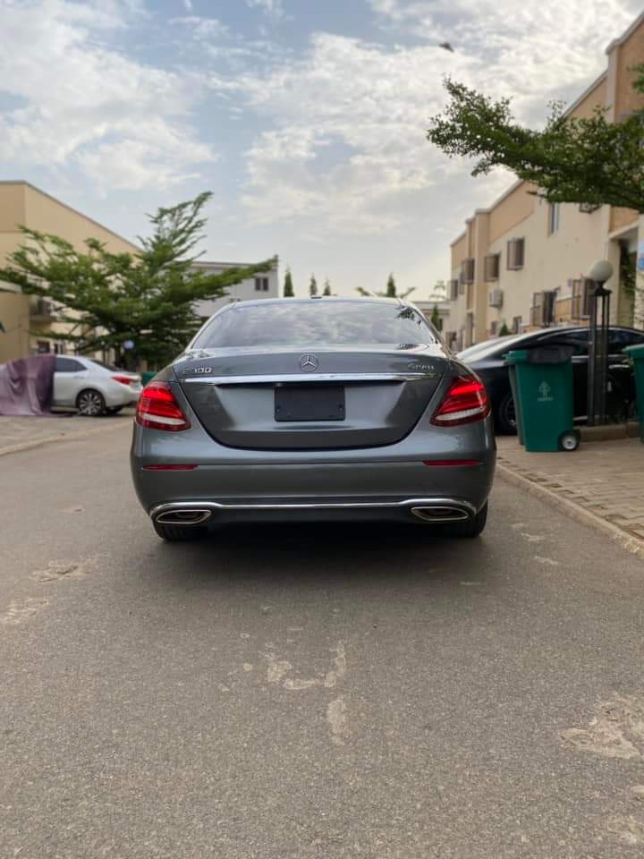 2018 Mercedes-Benz E300 •2.0L turbocharged inline 4 • apple car play , sunroof •Heated leather seats , BSM , Lka •Price : 29.5m •🌎 : Abuja pin📍 F or Inquiries; 📲 08118170832 💌or kindly send a DM. #AbujaTwitterCommunity