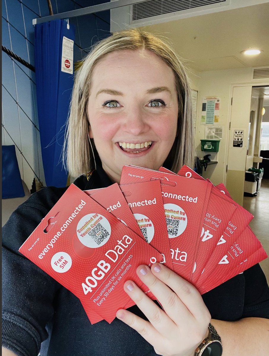 Super pleased to be able to hand over these free sim cards to the lovely Anna from @TeenageCancer We hope the unlimited monthly texts, calls and 40GB of data will be helpful for children on the ward with limited credit. 💕