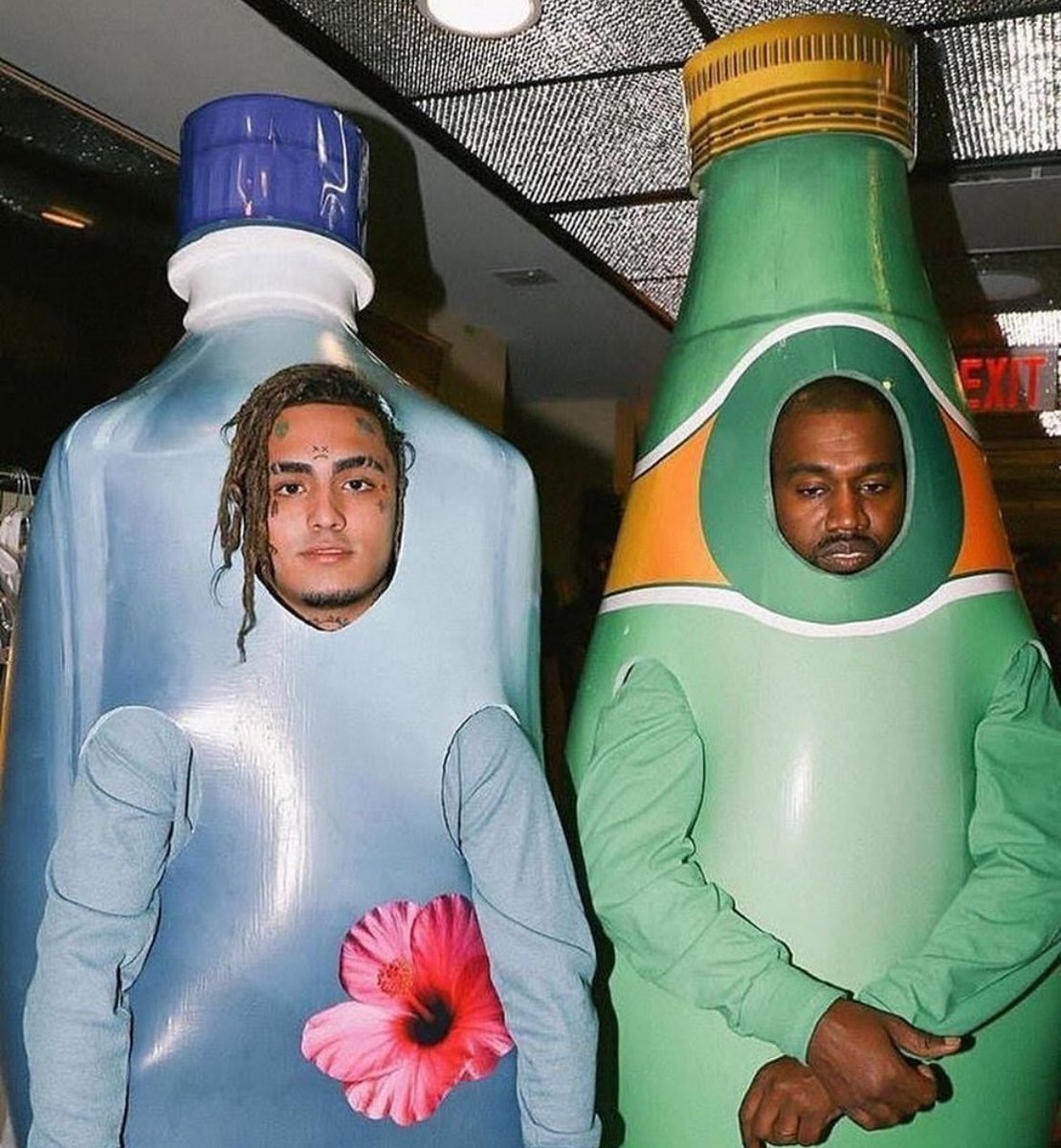 romaindms_'s tweet photo. perrier kanye idc https://t.co/uYLUeAMKnO