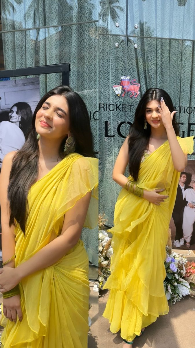Div9812's tweet photo. She looks the prettiest in traditional💛💫🧿
#PranaliRathod https://t.co/0308z3Omma