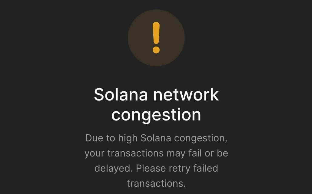 🚨 There is a hidden war on Solana between big players. Users have no clue, but the consequence of that are endless failed transactions! There is only so much space available and the ones with the bigger guns win. Here's what they don't tell you. A thread (1/10). 🧵