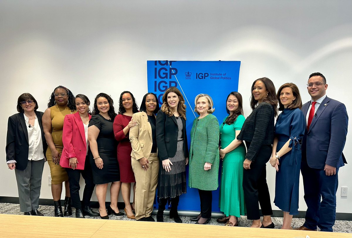 There are few things more vital to a stable economy and to equal rights than access to affordable and quality childcare. Thank you to @HillaryClinton for joining many of the women of @NYCCouncil (+@ShaunAbreu!) to talk about child care today at @ColumbiaSIPA.