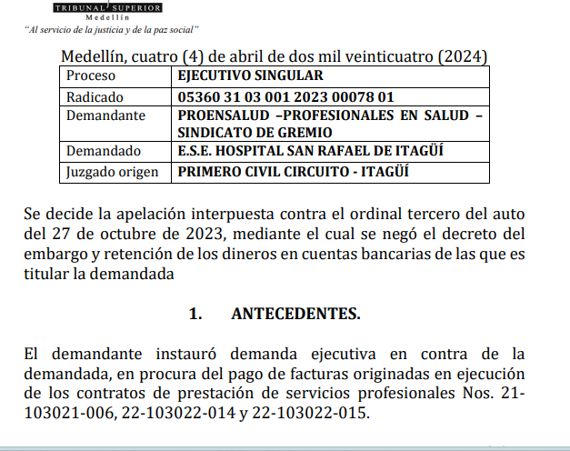 JurisprudenCol's tweet photo. Inembargabilidad respecto de los recursos del Sistema General de Participación

A través de Sentencia de Constitucionalidad C-1154 de 2008, declaró la exequibilidad condicionada del artículo 21 del Decreto 028 de 2008, el cual establece que los recursos del Sistema General de Participaciones son inembargables por lo que solo podrían ser afectados con medidas cautelares, los ingresos corrientes de libre disposición cuando se trate del cobro de obligaciones laborales.

En dicha oportunidad la Corte Constitucional recordó que el principio de inembargabilidad de las finanzas públicas no es absoluto y que es posible afectar con embargo los dineros del Sistema General de Participaciones siempre que se trate del cobro de las obligaciones laborales reconocidas por sentencia judicial, pero transcurridos 18 meses siguientes a la ejecutoria de la providencia que las reconozca. Para tal efecto, son embargables los recursos de libre destinación y si estos fueren insuficientes, se podrá acudir a los recursos con destinación específica. Para la Corte, a través del Acto Legislativo 004 de 2007, el constituyente optó por una fórmula más rígida de las finanzas públicas a fin de asegurar que los recursos del sistema general de participación puedan satisfacer las necesidades para los que fueron dispuestos y en conclusión declaró la exequibilidad condicionada de la norma acusada.

Si bien la Alta Corporación, admitió la flexibilidad del principio de inembargabilidad sobre el sistema general de participación por obligaciones laborales de los entes territoriales; optó por una interpretación restrictiva de dicho principio sobre los recursos del sistema de seguridad social en salud. Así, en sentencia T-053 de 2022 estableció: “En ese sentido, no cabe duda de que el precedente constitucional vigente ha delimitado las condiciones para exceptuar el principio general de inembargabilidad de los recursos de la salud correspondientes al SGP en los siguientes términos: (i) que se trate de obligaciones de índole laboral,(ii) que estén reconocidas mediante sentencia, (iii) que se constate que para satisfacer dichas acreencias son insuficientes las medidas cautelares impuestas sobre los recursos de libre destinación de la entidad territorial deudora.

Al contrario, como se discurrió ampliamente, lo que ha venido sosteniendo la Sala Plena de la Corte Constitucional de manera reiterada y uniforme es que dichos aportes de los afiliados que reposan en las cuentas maestras de recaudo son recursos públicos, inembargables y de destinación específica, que no tienen la virtualidad de servir de prenda de los acreedores en tanto no pertenecen a la deudora, y que no pueden comprometerse para ningún fin distinto al de asegurar la prestación del servicio de salud –no sólo en lo referente al acto médico en sí, sino también en cuanto a las demás erogaciones necesarias para que el sistema opere y los derechos de los usuarios sean garantizados.

Portal de actualización Jurisprudencial. Solicita tu suscripción aquí 👉 https://t.co/LAQoZz9cUI