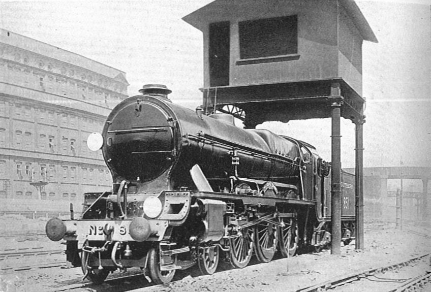 Lord Nelson’ class No. 851 'Sir Francis Drake', steam locomotive under the wheel drop at Stewarts Lane, Battersea. c. 1928.

#britishhistory #vintagegreatbritain #history