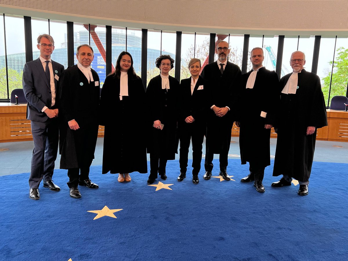 Louise Fournier (@climatelou) on Twitter photo Some behind the scenes of the herstoric day <a href="/KlimaSeniorin/">KlimaSeniorinnen</a> at the European Court of Human Rights Some behind the scenes of the herstoric day <a href="/KlimaSeniorin/">KlimaSeniorinnen</a> at the European Court of Human Rights