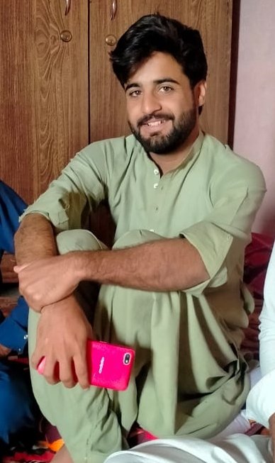 Sadia_Balochh's tweet photo. عیدالفطرکےدن سب اپنے اپنے بھائیوں سے عید ملینگے۔بھائ اپنے بہنوں کے ساتھ عید کی خوشیاں باٹینگے مگرہماری قسمت اوریہ ناکام نظام حکومت جسکی وجہ سے نہ ہمارے بھائیوں کا معلوم کہ کہاں نہ اس جرم کا معلوم جسکی بناء پہ انکوٹارچرسیل میں رکھاگیاہے۔
سلمان کے بغیر عید بھی پریشانی لارہاہے۔ https://t.co/M0gv7z1wVl