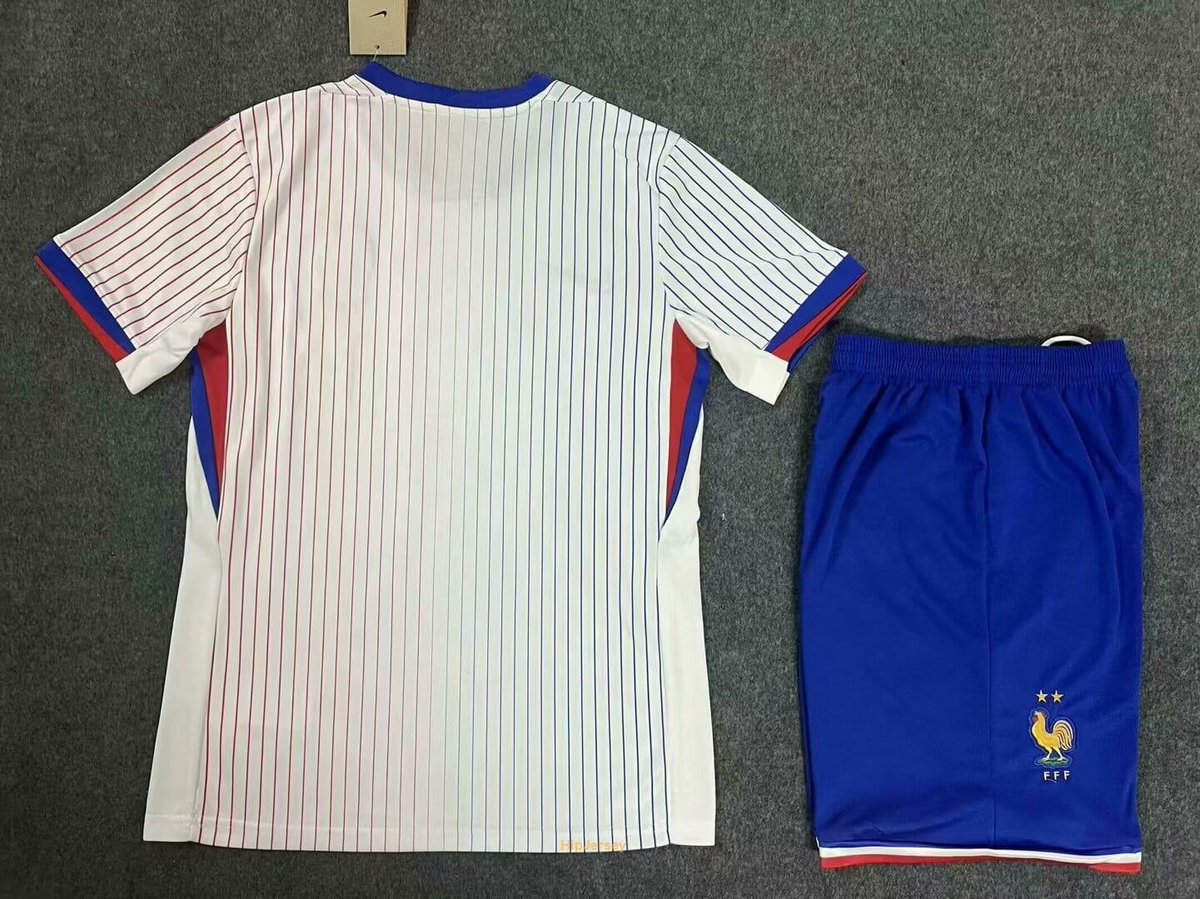 keranbin's tweet photo. ootballJerseys #SoccerKits #ReplicaJerseys #FootballFashion #TeamJerseys #SportsApparel #JerseyCollection #AthleticWear #SoccerFans #FootballCulture #GameDayGear #SportsFashion #JerseyLove #SupportYourTeam #SoccerStyle #FutbolFashion #FootballSeason https://t.co/C85bkkFGnB