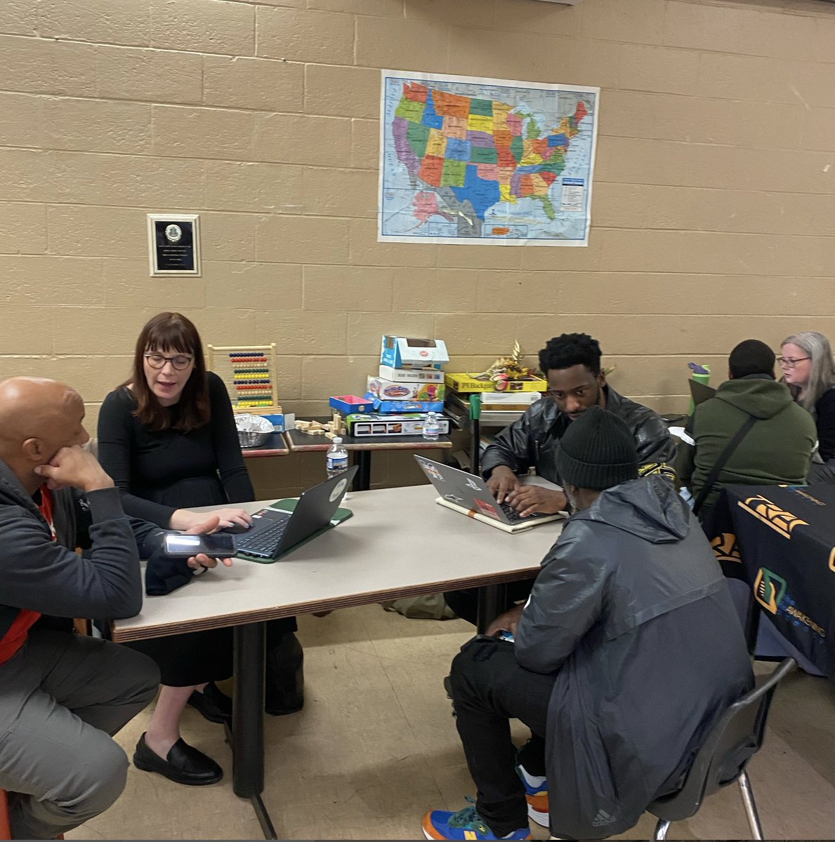 PLSE wrapped up March by hosting a clinic with the ReAwakening Agency at the Clayborn and Lewis Playground. Thank you to their founder, Radee Hammett, for organizing the event! Contact us if you would like to host a clinic or would like us to attend your community event.