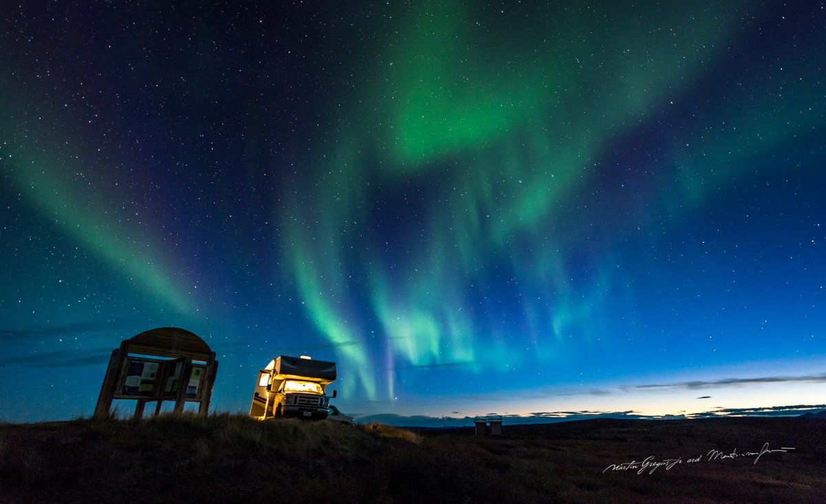 FraserwayRVRent's tweet image. Look up: Solar Max in the Yukon
Solar Max means that the sun will be chucking a whole lot more solar energy at earth, and bouncing it off our upper atmosphere. Northern lights will be bigger, brighter, and more frequent.

📷 Martin Gregus

#yukon #solarmax #fraserwayrentals