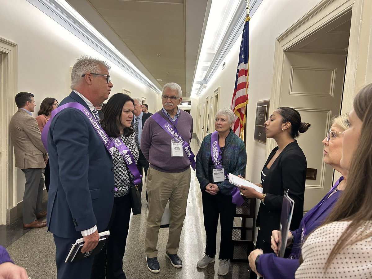 Telling stories is an impactful part of the fight to #ENDALZ . @AlzILAdvocacy thank you to @RepEricSorense ‘s aide! 💜