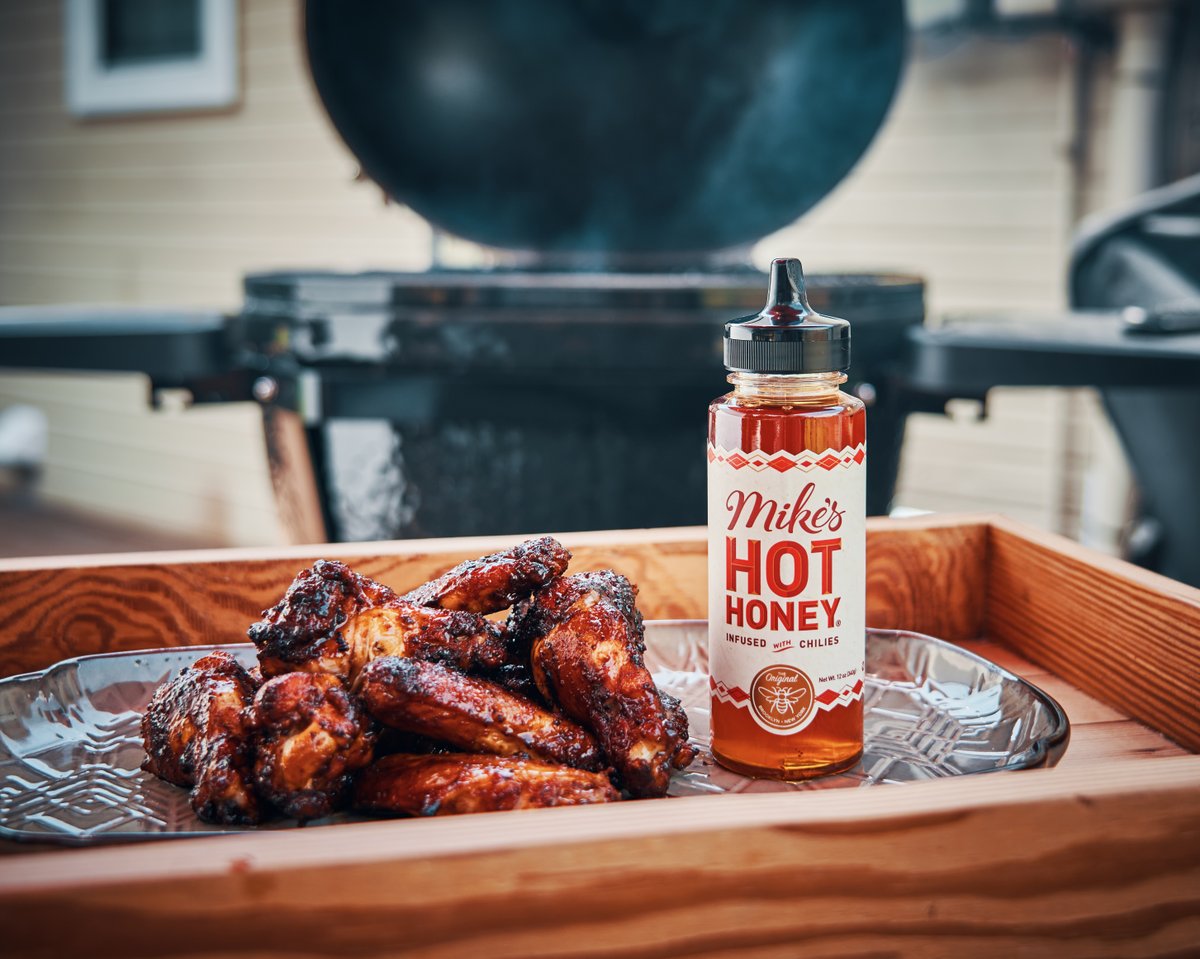 Honey with a kick – indulge in the perfect blend of sweetness and heat with #MikesHotHoney🍯🔥 Get ready for flavor that's buzzing with each bite 🐝🌶️ Don't miss @mikeshothoney on the @giantfood Sweet Street at #BBQinDC #BBQBattle #Foodie #HotHoney #DCEats bbqindc.com/food-drink/