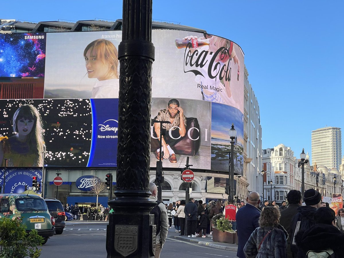 Piccadilly Circus. #picadillycircus #London #traveladventures