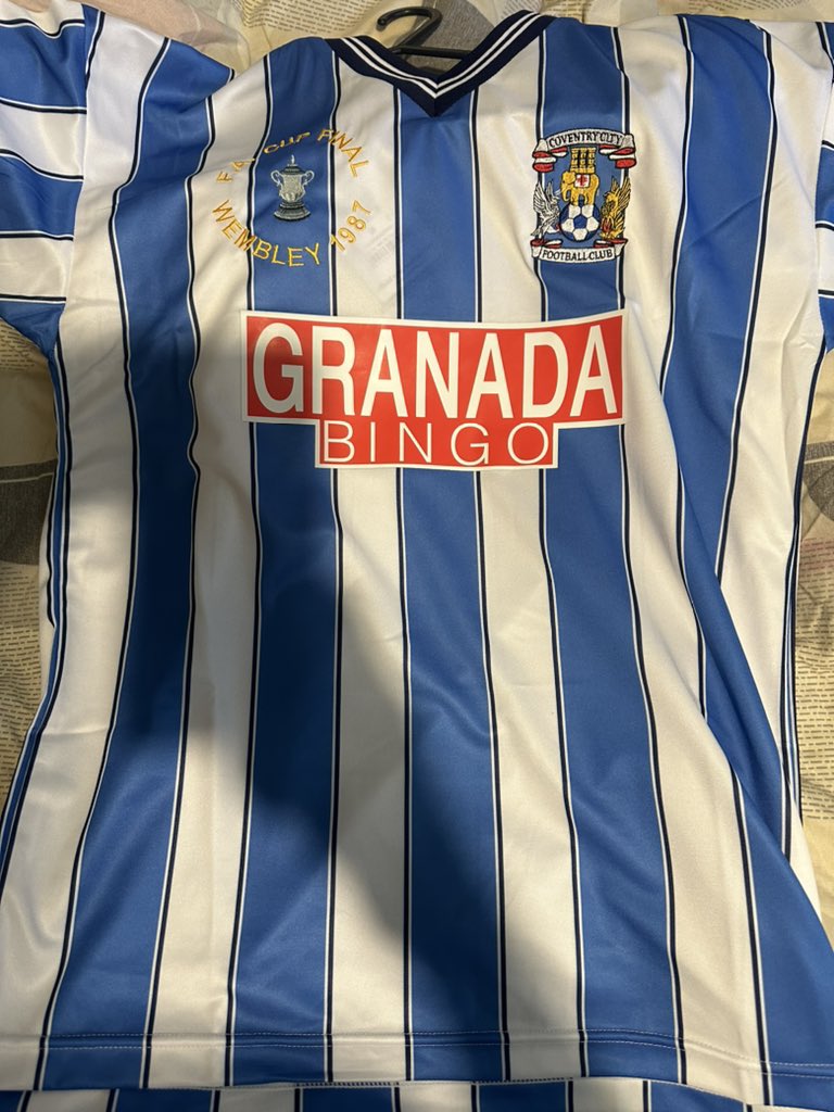 Finally got my hands on this beauty for Wembley. Thank you @Coventry_City #pusb #coventrycity @lreeve2006