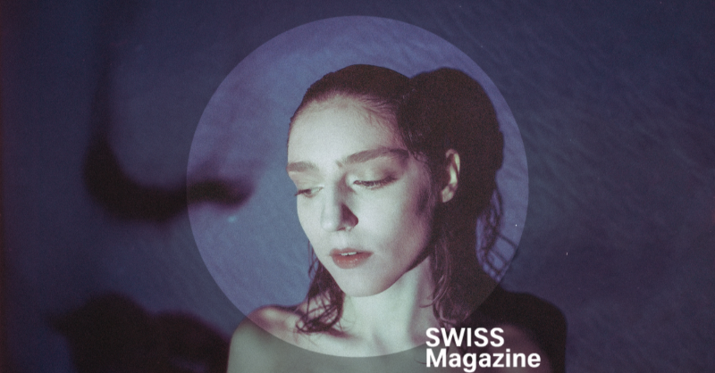 Great music, breathtaking location and amazing acts, this describes Zermatt Unplugged. 🗻🎶 Birdy is performing this year, and she tells us about her travel preferences. ✈ Read more here: bit.ly/4arTgTG 

#flyswiss #SWISSmagazine #ZermattUnplugged