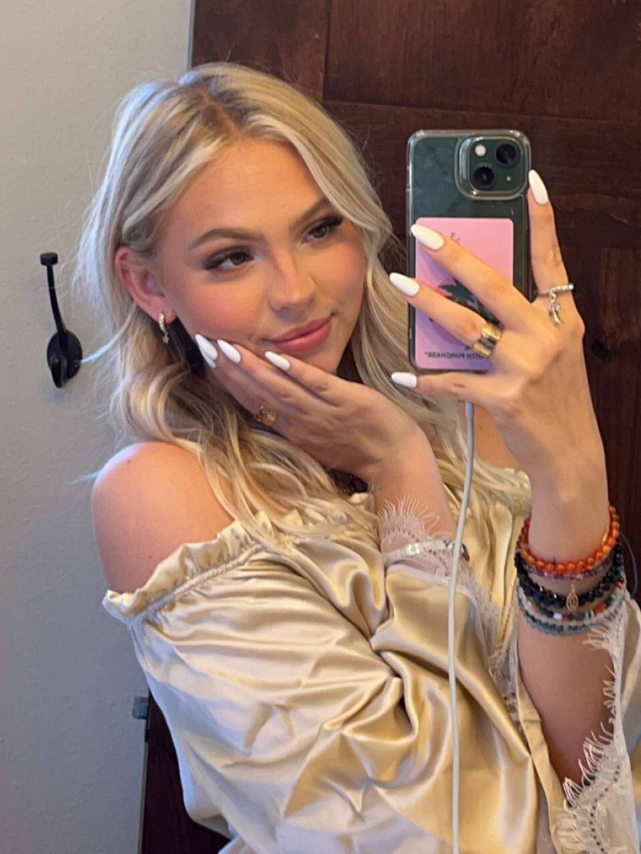 #JordynJones 😊