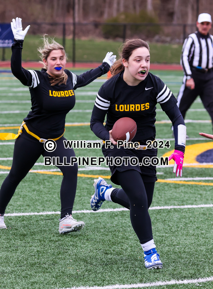 Girls Flag Football @OLLWarriors vs @KHSTigerNation game photos are posted here: BILLPINEPHOTO.COM Photos cannot be added to MaxPreps.com until they add Flag Football to NYSPHSAA Section 9 teams. @MaxPreps @MaxPrepsPR @SectionIXSports @NYSPHSAA