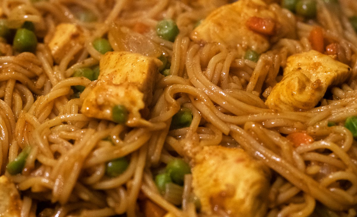 Chicken curry noodles patreon.com/posts/chicken-…