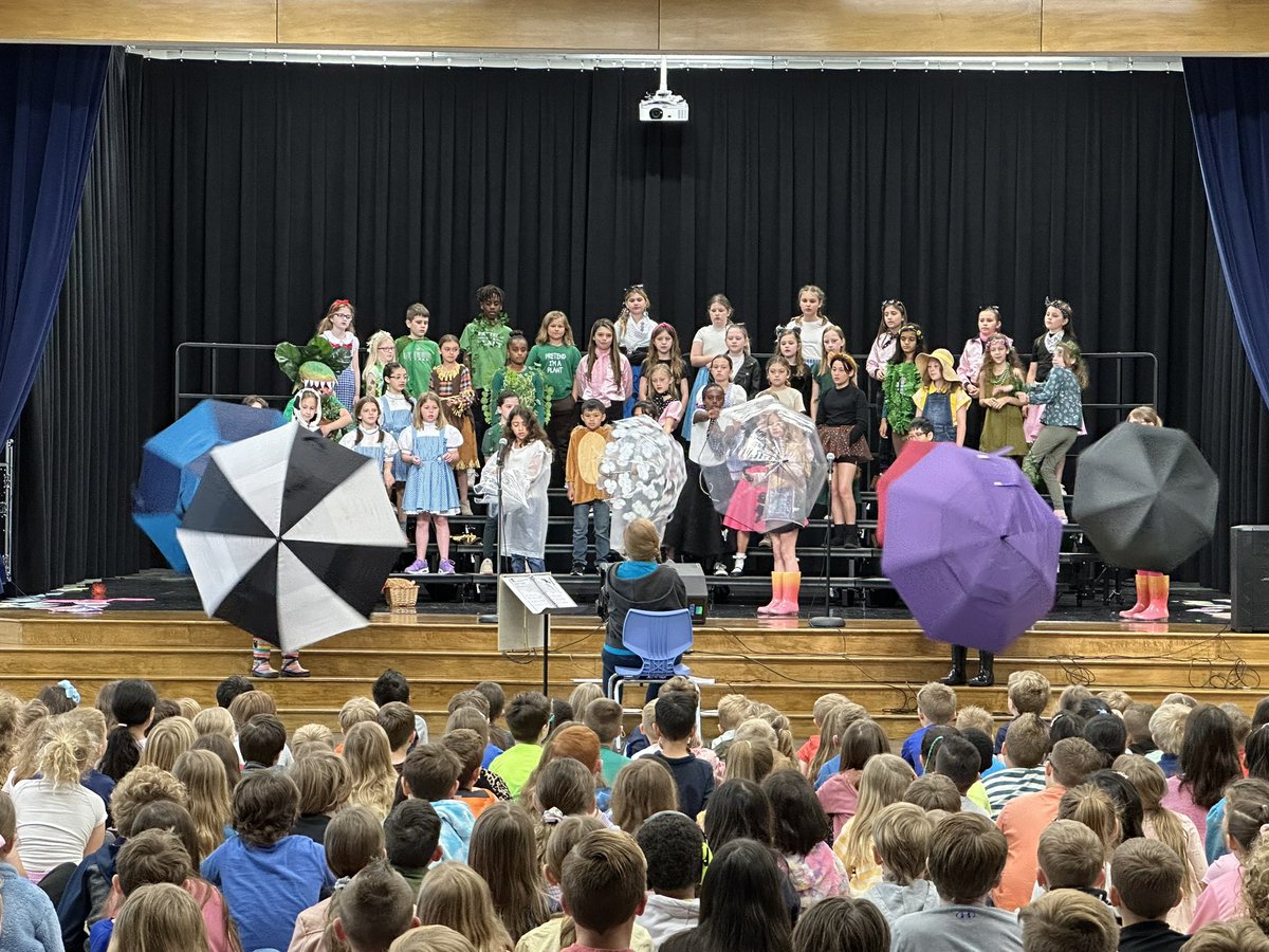 Courtney Brandel tweet media