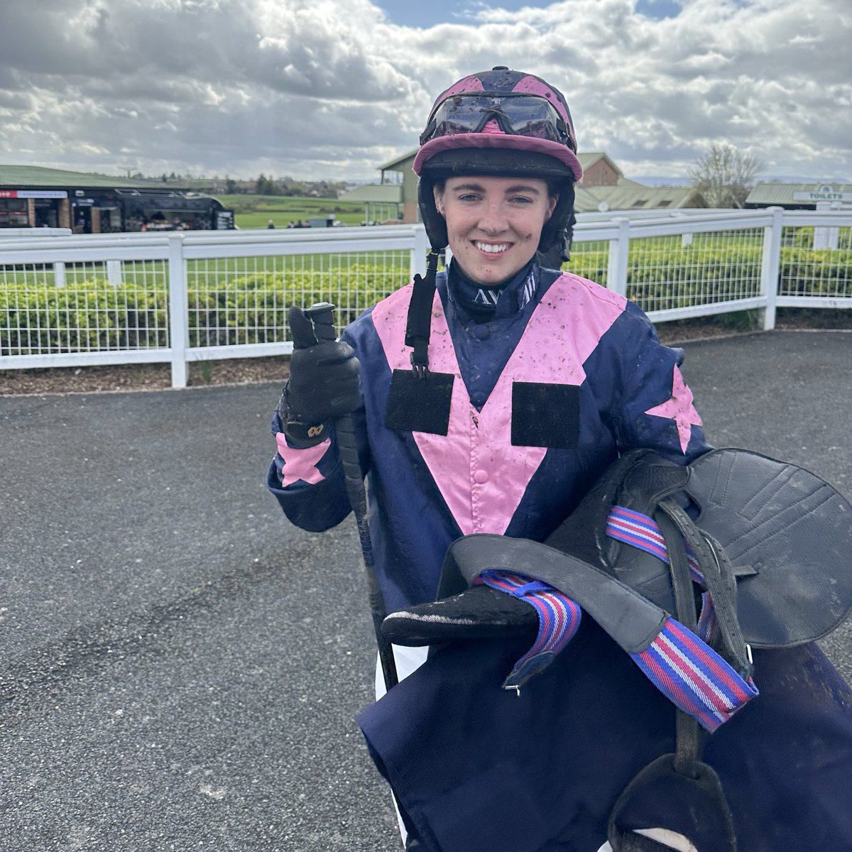 👍🏻 Fourth place and a safe spin for 𝗦𝗜𝗟𝗩𝗘𝗥 𝗔𝗧𝗢𝗠 & @BrodieHampson1 🏇 Until another day… 9️⃣ to go 🏆 #MakingAClaim 🪄