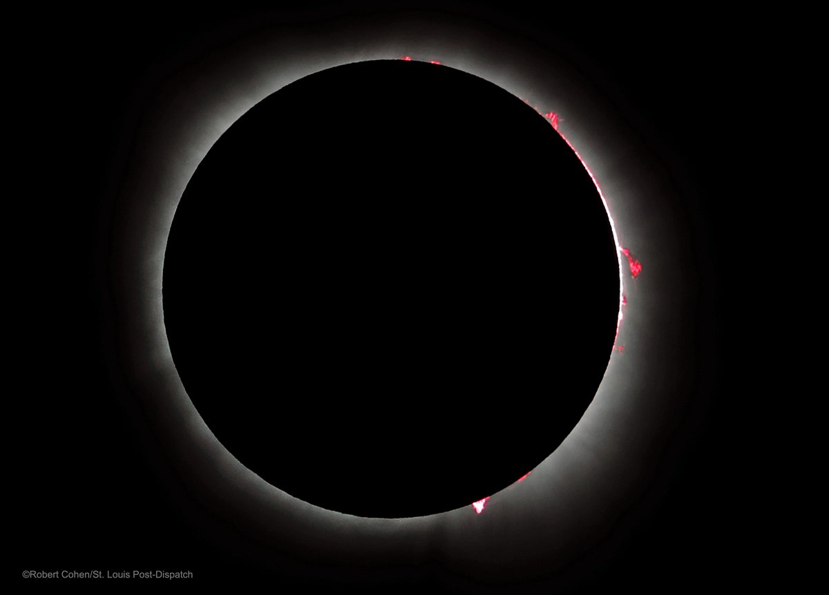 kodacohen's tweet image. Was photographing in historic Ste. Genevieve, Mo. yesterday when an #Eclipse2024 fan approached. She wanted to know where she could see my photos. I gave her our website and heard the whine before the words. "They have a paywall", she said. 1/ stltoday.com/news/multimedi…