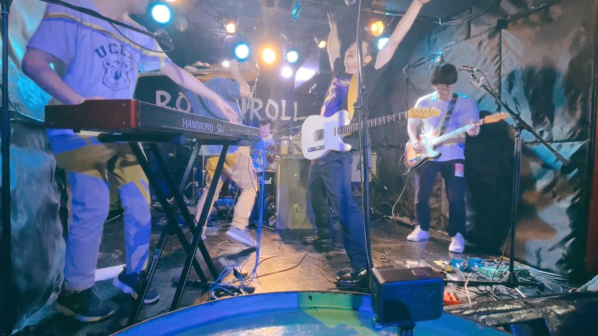 orimaniac's tweet photo. 朝から夜中まで楽しいが過ぎた
共演者も最高だったし、こんな機会作ってくれる新栄クラブロックンロール最高に好き

何よりフジファブ最高 https://t.co/k0jNMZpk8w