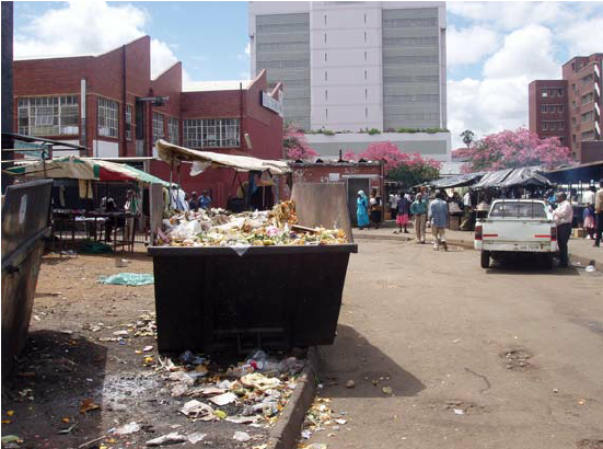 If you're in Harare and you just throw litter anywhere...😬 The City of Harare and the Environmental Management Agency (EMA) are currently nabbing people who toss litter in the streets. Shop and building owners who do not have litter bins outside their premises or who dump