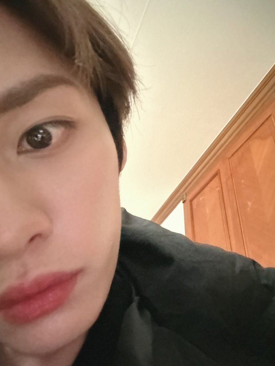 랑 tweet media