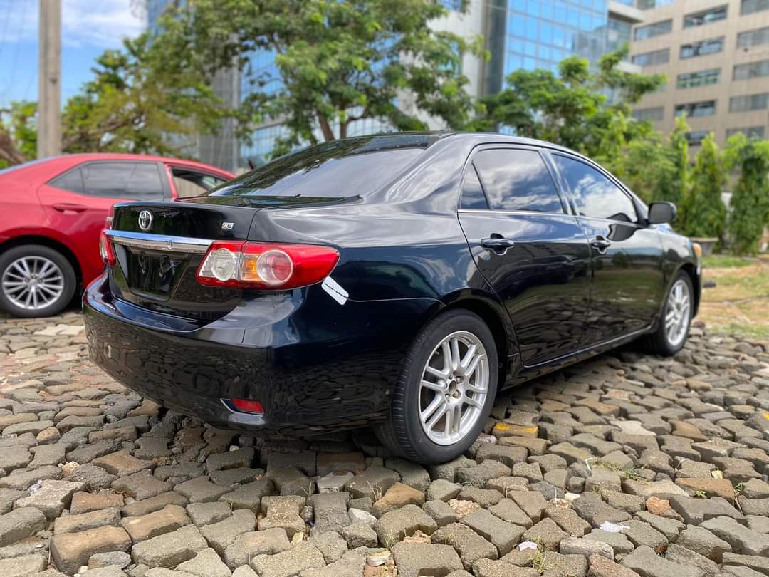 2013 Toyota corolla le •1.8L Inline 4 •clean fabric seats, Heated mirrors, chilling AC, Reverse cam Price : ₦8. 3m F or Inquiries; 📲 08118170832 💌or kindly send a DM. #AbujaTwitterCommunity 5m