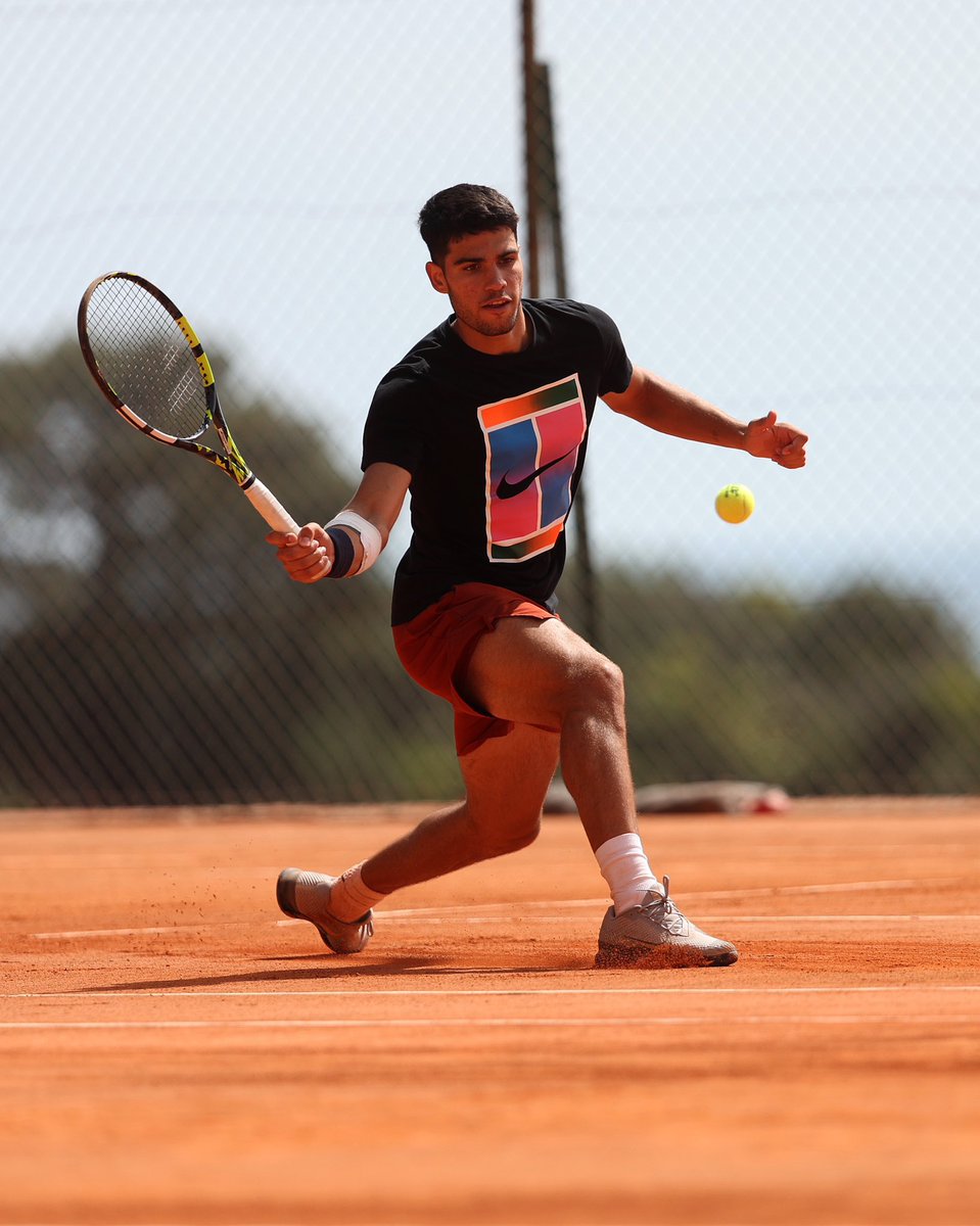 CARLOS ALCARAZ NO JUGARÁ EL MASTERS 1000 DE MONTECARLO 🚨 El joven tenista español confirmó a través de un comunicado en sus redes sociales que tiene una lesión en su brazo derecho y que no ha podido recuperarse a tiempo.