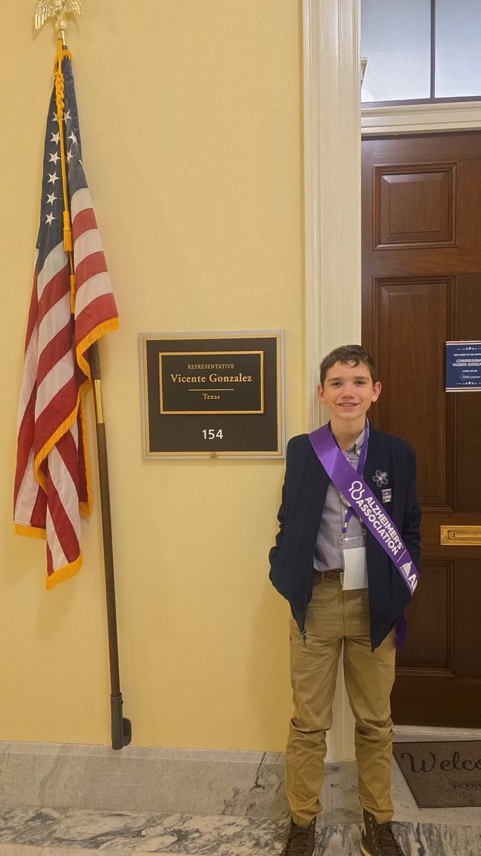 Thank you, Kelly O'Brien, with @RepGonzalez office for meeting with us this morning and listening to us share our story and honoring #dadslegacy 💜 We value the support from @RepGonzalez to help us #ENDALZ