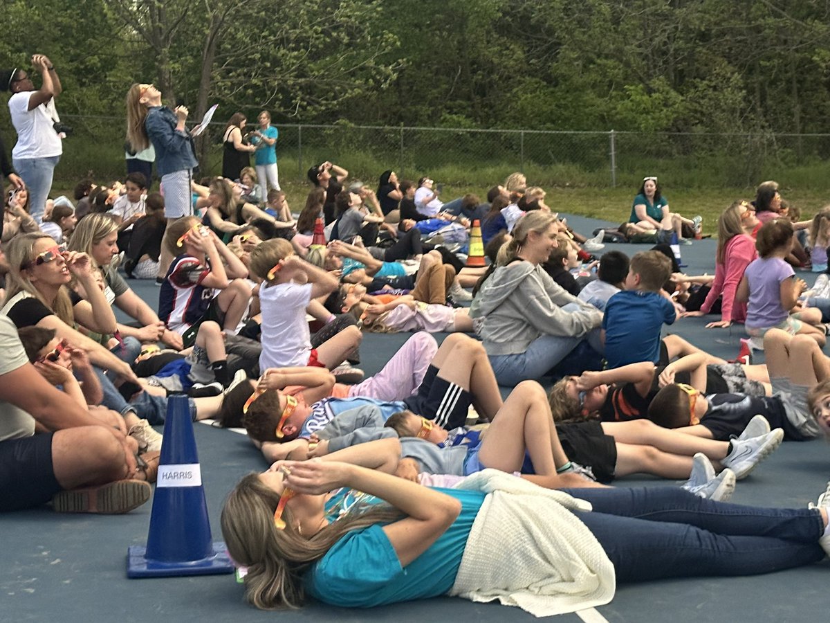 Courtney Brandel tweet media