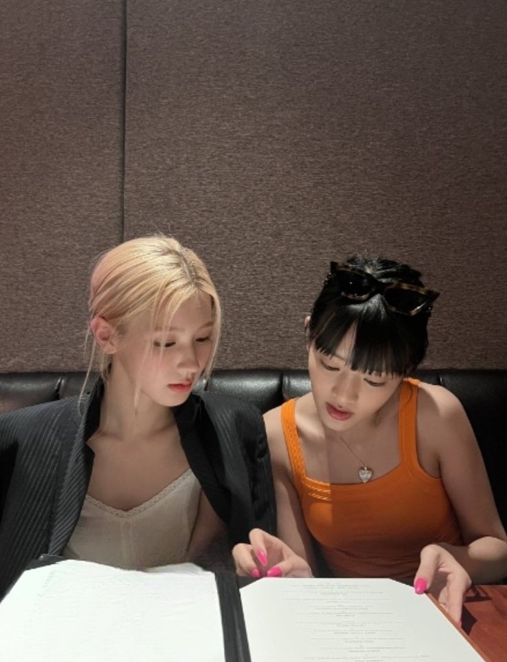adiorxia's tweet photo. My taste in women   My taste in Men
#MIYEON #GIDLE https://t.co/w7b7IssmqT