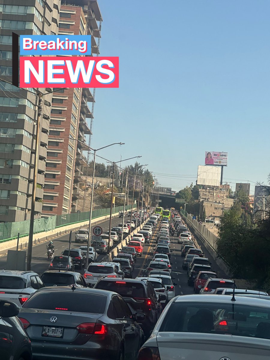 EnlaceTAguilas's tweet photo. #BuenDia #Martes tenemos tráfico pesado en toda la zona de @PORLASAGUILAS y sus alrededores. Calzdelas Águilas tráfico denso ambos sentidos, también @Supervia_CDMX dirección #SantaFe #paciencia anticipen salida @En_LasAguilas https://t.co/JDI5feB57v