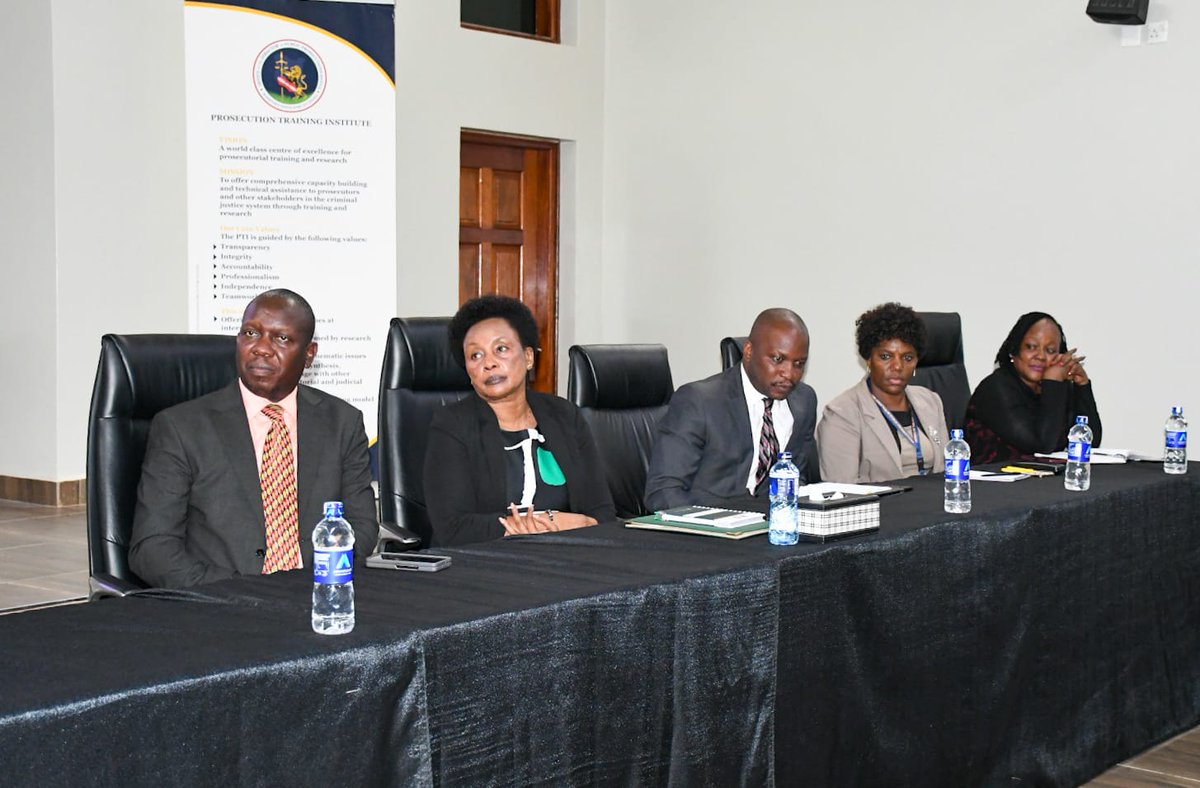 ODPP_KE's tweet photo. The DPP, Mr. Renson Ingonga, today welcomed Deputy Chief Justice Lady Justice Philomena Mwilu to speak with newly hired prosecutors at the Prosecution Training Institute (PTI).

#HakiNaUsawa https://t.co/Sxg4hxpJk7