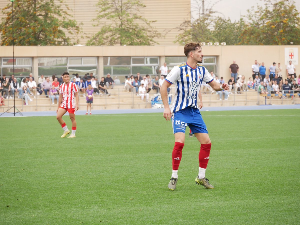 Ganamos todos y perdemos todos. En las buenas y en las malas con este equipo. Nueva semana con un mismo objetivo que se presenta difícil pero no imposible. Lucharemos contra todos 💙🤍