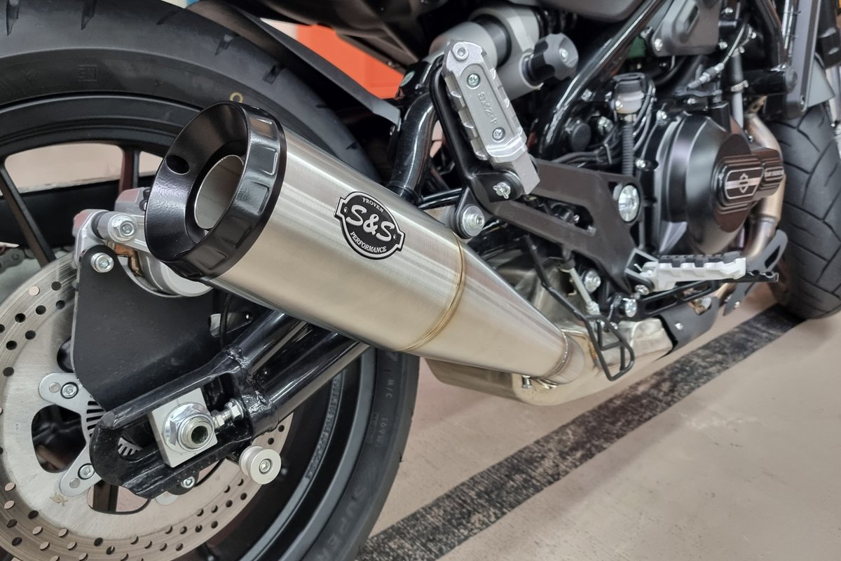 New Stuff Alert //
Grand National Slip-On Muffler for the 2024 HD X™500 Models

sscycle.com/products/slip-…

#sscycle