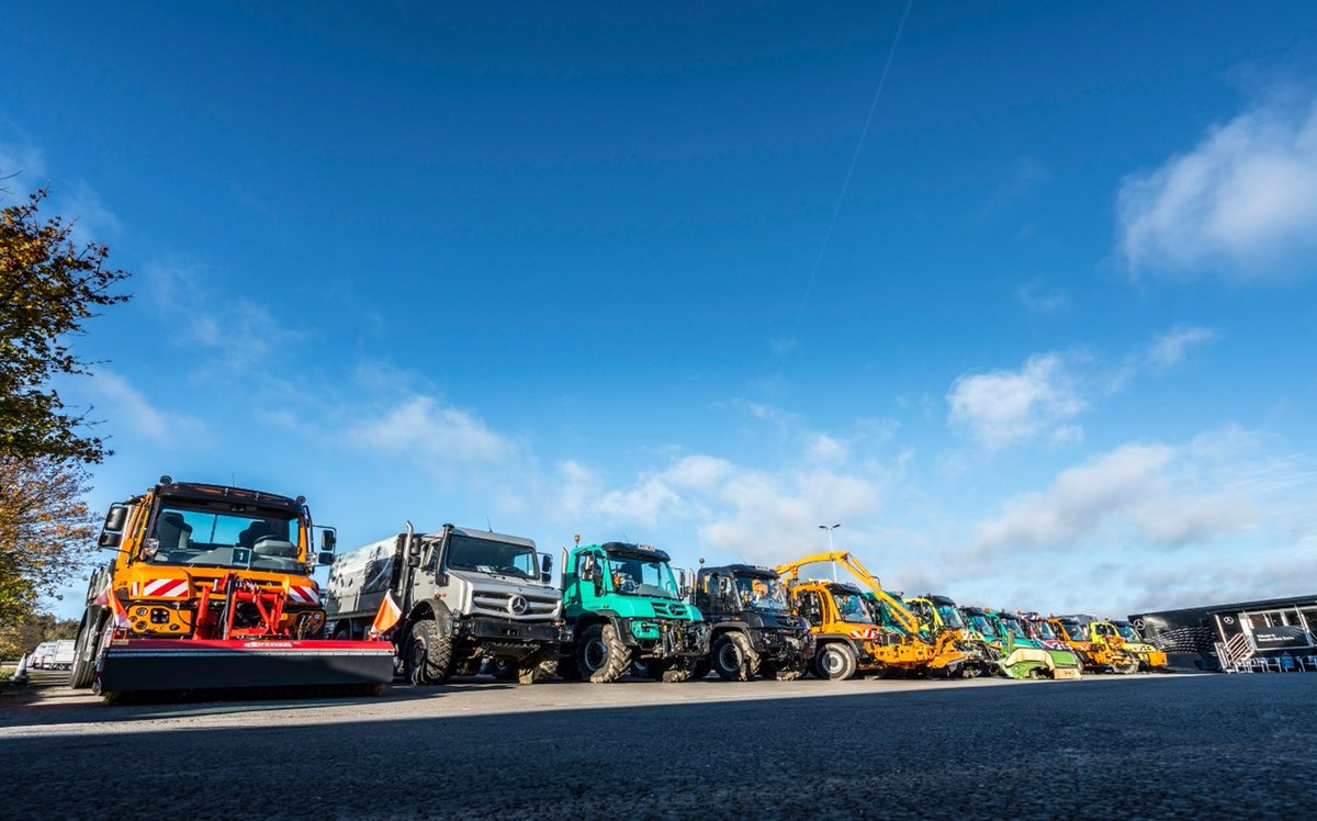 On your ‘Mogs, get set, go!

Whether you need a multi-armed master or a boss of the off-road, the all-purpose #Unimog is your go-to truck for getting the jobs done. 

#offroad #implementcarrier #Unimoglife