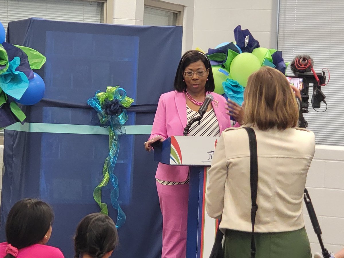 Callie Huntington (@lmschspecialist) on Twitter photo Unveiling the Book Vending Machines today! <a href="/JCPS_LMS/">JCPS Library Media Services Department</a> <a href="/DerbyCityTeach/">Kyle L Brewer</a> Unveiling the Book Vending Machines today! <a href="/JCPS_LMS/">JCPS Library Media Services Department</a> <a href="/DerbyCityTeach/">Kyle L Brewer</a>